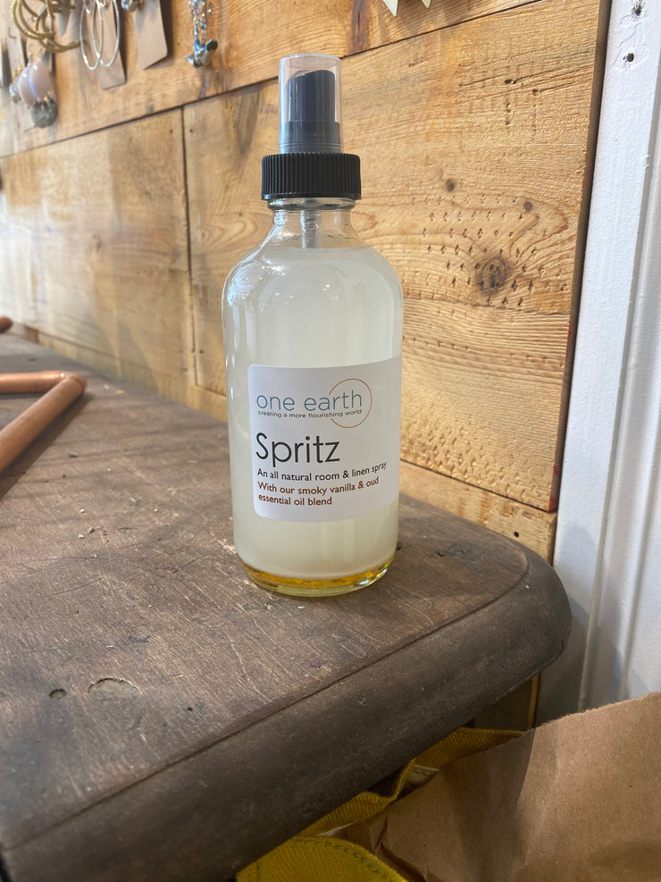 Spritz Room & Linen Spray (Smoky, Vanilla + Oud)
